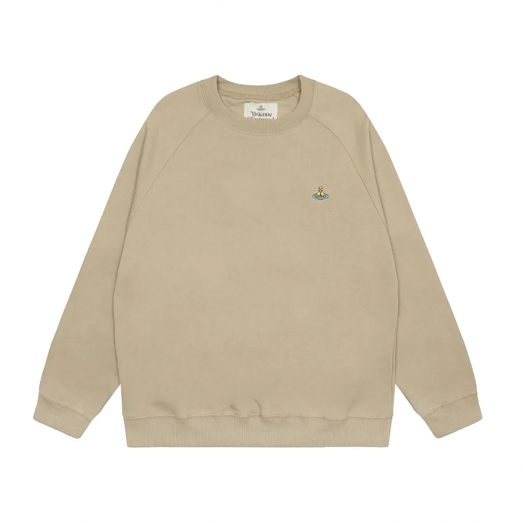 VIVI07# "Exclusive hot style" vivienne west wood West Queen Vivienne Saturn classic small label round neck sweatshirt, the top hot style in 2024, no need to say more, just open the details directly YB mold opening, correct overlock neckline details ⚠️The authentic product is the overlock threaded collar, there is no collar strip. Our family only makes the right version, and we are careful to ensure that the first release of the Queen Mother on the whole network is accurate. The full series of correct accessories, every detail is completely restored Straight up to full Size: XS-L